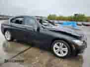 2017 BMW 3 Series 330i xDrive z VIN WBA8D9C37HA012411, wystawiony jako Copart lot #82086245 z przebiegiem 49 023 mil mil oraz Szkoda całkowita • Salvage title. Historia ofert i sprzedaży dostępna na DreamBid. Obrazek 4.