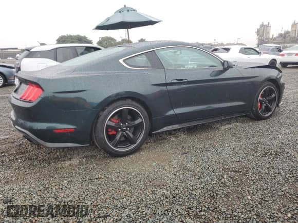 2019 Ford Mustang Bullitt z VIN 1FA6P8K05K5500796, wystawiony jako Copart lot #70682085 z przebiegiem 70 434 mil mil oraz Szkoda całkowita • Salvage title. Historia ofert i sprzedaży dostępna na DreamBid. Obrazek 3.