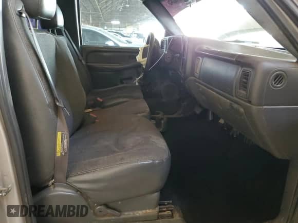 2006 Chevrolet Silverado 1500 Work Truck с VIN 3GCEC14V06G137520, выставлен на аукционе Copart как лот 42435345 с пробегом 352 386 миль миль и Списание • Salvage title. История ставок и продаж доступна на DreamBid. Изображение 7.