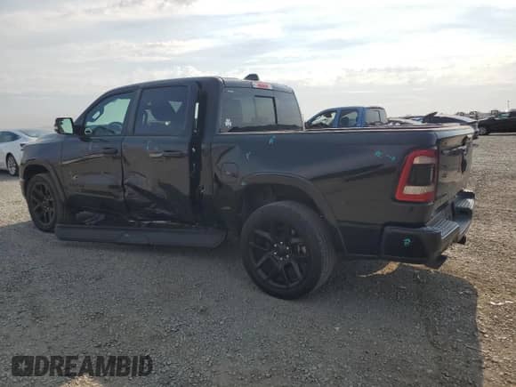 2021 Ram 1500 Laramie z VIN 1C6RREJT3MN532572, wystawiony jako Copart lot #69777815 z przebiegiem 52 897 mil mil oraz Szkoda całkowita • Salvage title. Historia ofert i sprzedaży dostępna na DreamBid. Obrazek 2.