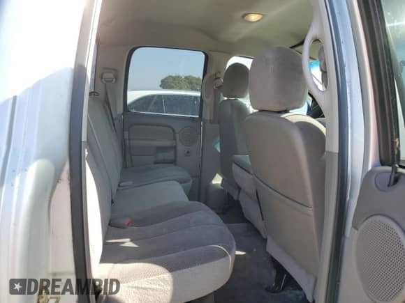 2003 Dodge 1500 ST z VIN 1D7HA18Z93J522655, wystawiony jako Copart lot #90313735 z przebiegiem 113 219 mil mil oraz Czysty tytuł • Clean title. Historia ofert i sprzedaży dostępna na DreamBid. Obrazek 10.