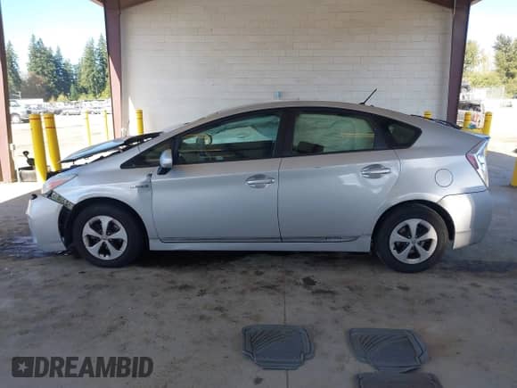 2013 Toyota Prius Three z VIN JTDKN3DU1D5671629, wystawiony jako IAAI lot #43402034 z przebiegiem 127 354 mil mil oraz . Historia ofert i sprzedaży dostępna na DreamBid. Obrazek 14.