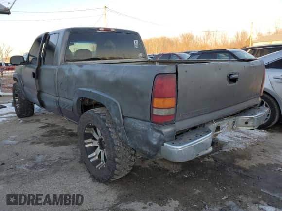 2000 Chevrolet Silverado 2500 LS с VIN 1GCGK29U8YZ106164, выставлен на аукционе Copart как лот 87706025 с пробегом Не указан миль и Списание • Salvage title. История ставок и продаж доступна на DreamBid. Изображение 2.
