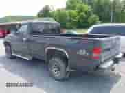 1999 Dodge 1500 z VIN 3B7HF16Z6XM552817, wystawiony jako IAAI lot #42341256 z przebiegiem 271 727 mil mil oraz . Historia ofert i sprzedaży dostępna na DreamBid. Obrazek 6.