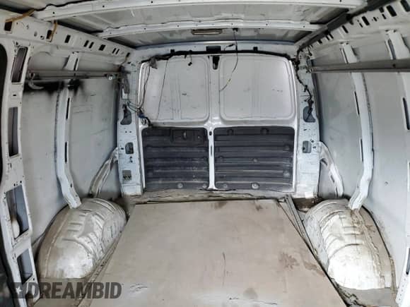2011 Chevrolet Express Cargo с VIN 1GCWGFCA3B1143776, выставлен на аукционе Copart как лот 51505945 с пробегом 220 460 миль миль и Чистый • Clean title. История ставок и продаж доступна на DreamBid. Изображение 10.