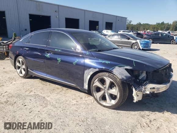 2018 Honda Accord Touring with VIN 1HGCV1F96JA202848, listed as a Copart auction lot 86089035 with 139,821 mi miles and Salvage title. Bid and sale history available at DreamBid. Image 4.