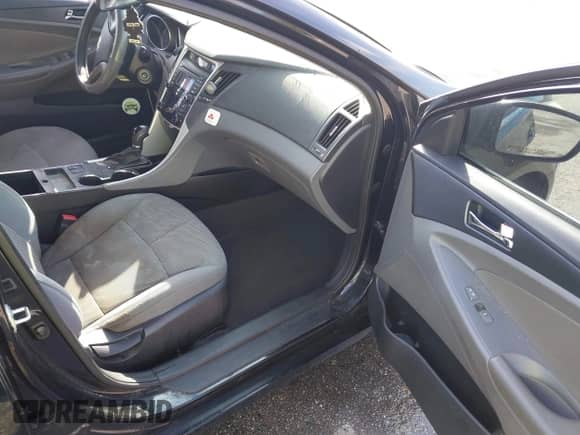 2013 Hyundai Sonata GLS with VIN 5NPEB4AC6DH735560, listed as a IAAI auction lot 43360840 with 111,509 mi miles and . Bid and sale history available at DreamBid. Image 5.