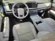 2025 Hyundai Santa Fe Calligraphy z VIN 5NMP5DGL8SH095594, wystawiony jako Copart lot #65008595 z przebiegiem Nie podano mil oraz Szkoda całkowita • Salvage title. Historia ofert i sprzedaży dostępna na DreamBid. Obrazek 8.