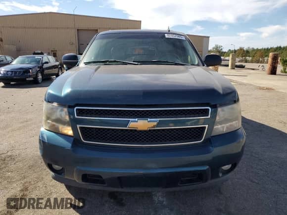 2007 Chevrolet Avalanche LTZ with VIN 3GNEC12J27G109680, listed as a Copart auction lot 82452985 with 327,893 mi miles and Salvage title. Bid and sale history available at DreamBid. Image 5.