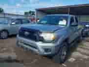 2014 Toyota Tacoma PreRunner z VIN 5TFJX4GN6EX028909, wystawiony jako IAAI lot #42840272 z przebiegiem 229 327 mil mil oraz . Historia ofert i sprzedaży dostępna na DreamBid. Obrazek 2.