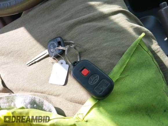 2004 Toyota Camry LE with VIN 4T1BE32K54U908920, listed as a IAAI auction lot 42342545 with 280,705 mi miles and . Bid and sale history available at DreamBid. Image 11.