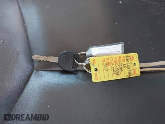 2004 Chevrolet Silverado 2500HD z VIN 1GBHC24U44E219043, wystawiony jako IAAI lot #43102077 z przebiegiem 182 868 mil mil oraz . Historia ofert i sprzedaży dostępna na DreamBid. Obrazek 11.