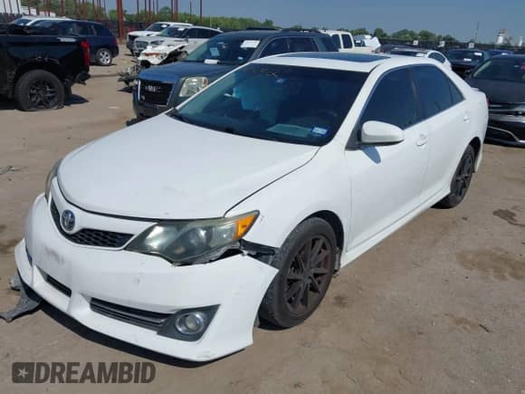 2013 Toyota Camry L with VIN 4T1BF1FK5DU692109, listed as a IAAI auction lot 43050912 with 199,320 mi miles and . Bid and sale history available at DreamBid. Image 2.