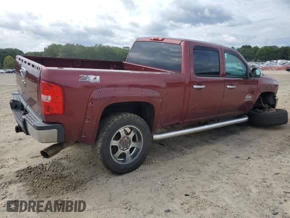 2013 Chevrolet Silverado 2500HD LT z VIN 1GC1KXC88DF221924, wystawiony jako Copart lot #70194175 z przebiegiem 272 346 mil mil oraz Szkoda całkowita • Salvage title. Historia ofert i sprzedaży dostępna na DreamBid. Obrazek 3.