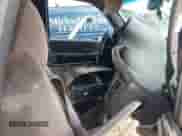 2006 Chevrolet Silverado 3500 SRW Wrk Trk z VIN 1GCHK33D06F260322, wystawiony jako IAAI lot #42338244 z przebiegiem Nie podano mil oraz . Historia ofert i sprzedaży dostępna na DreamBid. Obrazek 5.