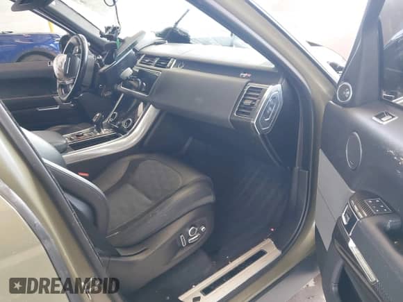 2021 Land Rover Range Rover Sport SVR z VIN SALWZ2RE1MA781663, wystawiony jako IAAI lot #42383778 z przebiegiem Nie podano mil oraz . Historia ofert i sprzedaży dostępna na DreamBid. Obrazek 5.