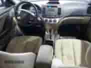 2008 Hyundai Elantra GLS z VIN KMHDU46DX8U570093, wystawiony jako Copart lot #86459885 z przebiegiem 225 161 mil mil oraz Szkoda całkowita • Salvage title. Historia ofert i sprzedaży dostępna na DreamBid. Obrazek 8.