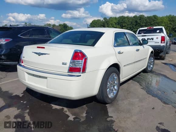 2008 Chrysler 300 Limited with VIN 2C3KK33G18H145332, listed as a IAAI auction lot 43204294 with 269,723 mi miles and . Bid and sale history available at DreamBid. Image 4.