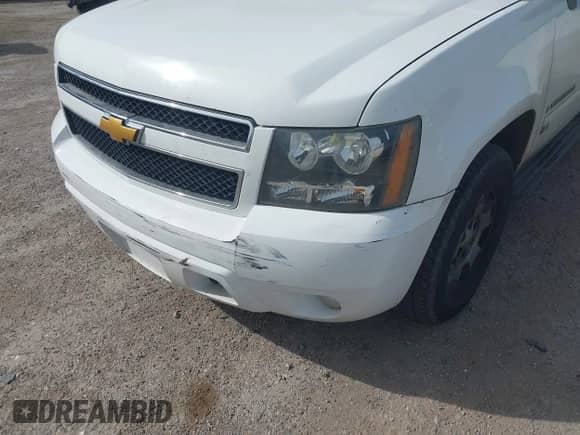 2008 Chevrolet Suburban 3LT z VIN 1GNFK16388J108746, wystawiony jako IAAI lot #41869151 z przebiegiem 274 851 mil mil oraz . Historia ofert i sprzedaży dostępna na DreamBid. Obrazek 6.