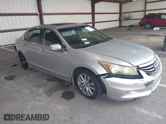 2011 Honda Accord EX z VIN 1HGCP3F70BA000884, wystawiony jako IAAI lot #42535804 z przebiegiem 93 956 mil mil oraz . Historia ofert i sprzedaży dostępna na DreamBid. Obrazek 1.