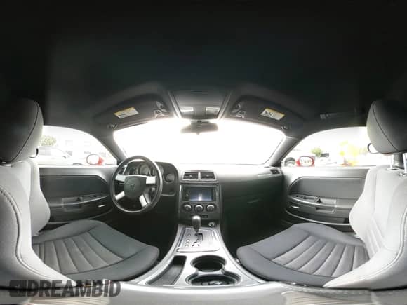 2010 Dodge Challenger SE с VIN 2B3CJ4DV3AH103886, выставлен на аукционе IAAI как лот 43175238 с пробегом 135 555 миль миль и . История ставок и продаж доступна на DreamBid. Изображение 20.