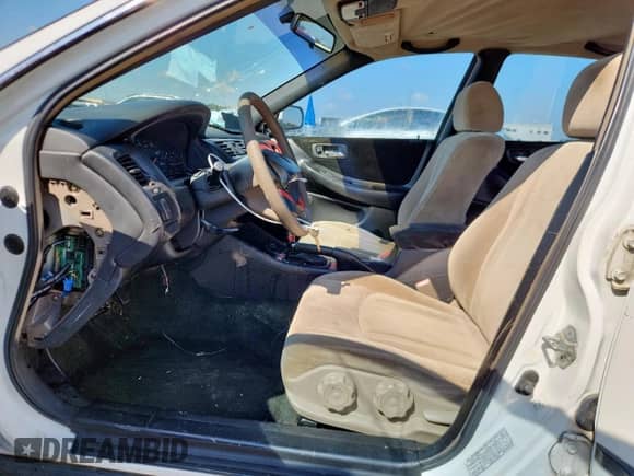 1999 Honda Accord LX z VIN 1HGCG5640XA121200, wystawiony jako Copart lot #70757615 z przebiegiem 240 754 mil mil oraz Szkoda całkowita • Salvage title. Historia ofert i sprzedaży dostępna na DreamBid. Obrazek 7.