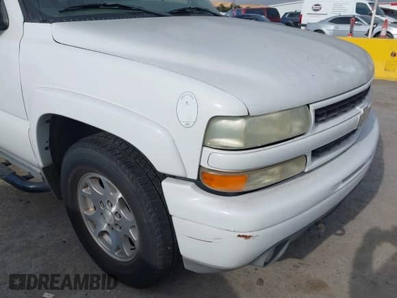 2002 Chevrolet Suburban LT с VIN 3GNFK16T72G327657, выставлен на аукционе IAAI как лот 42803663 с пробегом Не указан миль и . История ставок и продаж доступна на DreamBid. Изображение 6.
