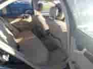 2014 Mercedes-Benz C 250 Sport z VIN WDDGF4HB4ER306668, wystawiony jako IAAI lot #43431819 z przebiegiem 143 016 mil mil oraz . Historia ofert i sprzedaży dostępna na DreamBid. Obrazek 8.