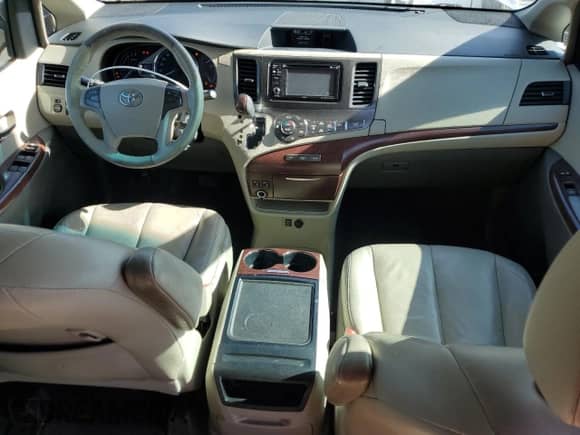 2013 Toyota Sienna XLE AAS with VIN 5TDYK3DC2DS356679, listed as a Copart auction lot 85183895 with 148,252 mi miles and Salvage title. Bid and sale history available at DreamBid. Image 8.