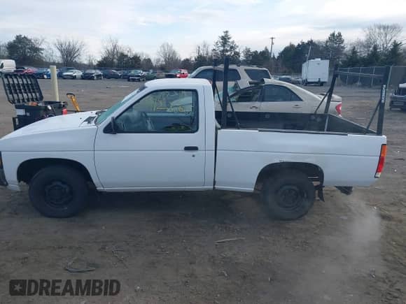 1996 Nissan Frontier XE с VIN 1N6SD11S2TC360938, выставлен на аукционе IAAI как лот 41235605 с пробегом 116 413 миль миль и . История ставок и продаж доступна на DreamBid. Изображение 14.