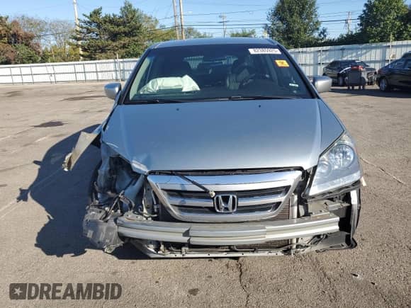 2008 Honda Odyssey EX z VIN 5FNRL38488B095766, wystawiony jako Copart lot #82385925 z przebiegiem 298 332 mil mil oraz Szkoda całkowita • Salvage title. Historia ofert i sprzedaży dostępna na DreamBid. Obrazek 5.