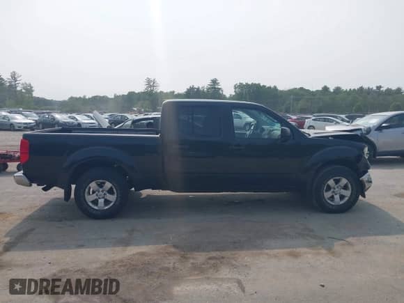 2010 Nissan Frontier SE z VIN 1N6AD0FV8AC425491, wystawiony jako IAAI lot #42419388 z przebiegiem 128 801 mil mil oraz . Historia ofert i sprzedaży dostępna na DreamBid. Obrazek 13.