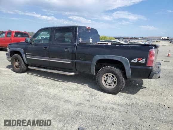 2003 Chevrolet Silverado 1500HD LS z VIN 1GCGK13U83F249029, wystawiony jako Copart lot #82151925 z przebiegiem 255 025 mil mil oraz Szkoda całkowita • Salvage title. Historia ofert i sprzedaży dostępna na DreamBid. Obrazek 2.