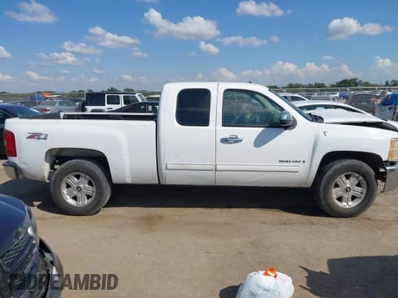 2007 Chevrolet Silverado 1500 2LT z VIN 1GCEK19J97E501094, wystawiony jako IAAI lot #43338598 z przebiegiem 238 104 mil mil oraz . Historia ofert i sprzedaży dostępna na DreamBid. Obrazek 12.