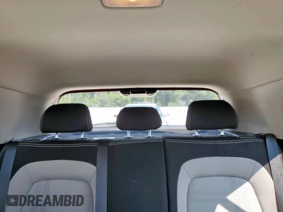 2020 Hyundai Venue SEL с VIN KMHRC8A35LU019903, выставлен на аукционе Copart как лот 69735825 с пробегом 71 667 миль миль и Чистый • Clean title. История ставок и продаж доступна на DreamBid. Изображение 10.
