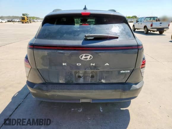 2025 Hyundai Kona SEL с VIN KM8HC3A63SU022631, выставлен на аукционе Copart как лот 69957995 с пробегом 17 137 миль миль и Списание • Salvage title. История ставок и продаж доступна на DreamBid. Изображение 6.