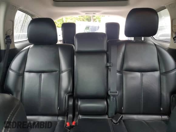 2017 Nissan Pathfinder SL z VIN 5N1DR2MM6HC660372, wystawiony jako Copart lot #82025695 z przebiegiem 111 363 mil mil oraz Szkoda całkowita • Salvage title. Historia ofert i sprzedaży dostępna na DreamBid. Obrazek 10.