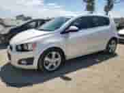 2014 Chevrolet Sonic Premier с VIN 1G1JF6SBXE4185946, выставлен на аукционе Copart как лот 70014525 с пробегом 135 094 миль миль и Списание • Salvage title. История ставок и продаж доступна на DreamBid. Изображение 1.