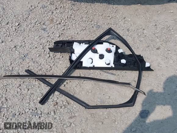 2022 Nissan Pathfinder SL с VIN 5N1DR3CD9NC262513, выставлен на аукционе IAAI как лот 42400791 с пробегом 46 587 миль миль и . История ставок и продаж доступна на DreamBid. Изображение 12.