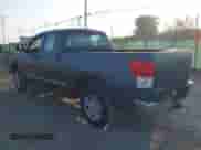 2010 Toyota Tundra z VIN 5TFRM5F14AX011634, wystawiony jako IAAI lot #43549744 z przebiegiem 213 171 mil mil oraz . Historia ofert i sprzedaży dostępna na DreamBid. Obrazek 3.