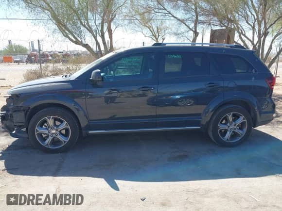 2017 Dodge Journey Crossroad with VIN 3C4PDCGG9HT605575, listed as a IAAI auction lot 42272881 with 162,164 mi miles and . Bid and sale history available at DreamBid. Image 15.