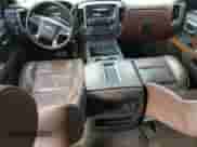 2016 Chevrolet Silverado 2500HD High Country z VIN 1GC1KXE89GF251757, wystawiony jako Copart lot #80396545 z przebiegiem 119 422 mil mil oraz Szkoda całkowita • Salvage title. Historia ofert i sprzedaży dostępna na DreamBid. Obrazek 8.