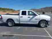 2014 Ram 1500 Express z VIN 1C6RR7FT9ES346624, wystawiony jako IAAI lot #43388714 z przebiegiem 232 412 mil mil oraz . Historia ofert i sprzedaży dostępna na DreamBid. Obrazek 13.