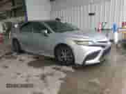 2022 Toyota Camry SE z VIN 4T1G11AK1NU712370, wystawiony jako Copart lot #86229765 z przebiegiem 104 657 mil mil oraz Szkoda całkowita • Salvage title. Historia ofert i sprzedaży dostępna na DreamBid. Obrazek 4.