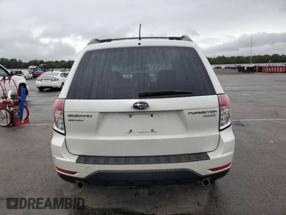 2011 Subaru Forester X Premium с VIN JF2SHADC9BH761028, выставлен на аукционе Copart как лот 80945125 с пробегом 120 865 миль миль и Чистый • Clean title. История ставок и продаж доступна на DreamBid. Изображение 6.