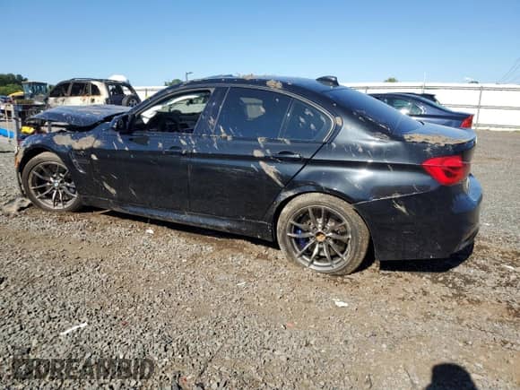 2018 BMW M3 с VIN WBS8M9C54J5L00799, выставлен на аукционе Copart как лот 69659735 с пробегом Не указан миль и Списание • Salvage title. История ставок и продаж доступна на DreamBid. Изображение 2.