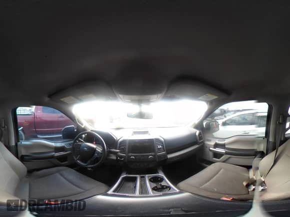 2019 Ford F-150 XL с VIN 1FTEW1CBXKKC92920, выставлен на аукционе IAAI как лот 41543793 с пробегом 147 986 миль миль и . История ставок и продаж доступна на DreamBid. Изображение 18.