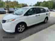 2011 Toyota Sienna с VIN 5TDKA3DC0BS002889, выставлен на аукционе Copart как лот 80160305 с пробегом 192 880 миль миль и Чистый • Clean title. История ставок и продаж доступна на DreamBid. Изображение 2.