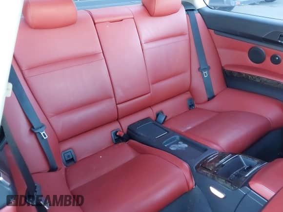 2007 BMW 3 Series 328i with VIN WBAWB33567PV72573, listed as a IAAI auction lot 41302455 with 136,959 mi miles and . Bid and sale history available at DreamBid. Image 8.