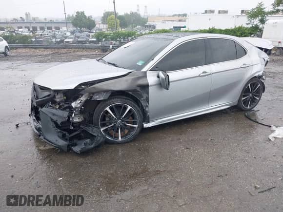 2018 Toyota Camry XSE with VIN 4T1BZ1HK8JU013871, listed as a IAAI auction lot 42603289 with 70,522 mi miles and . Bid and sale history available at DreamBid. Image 2.